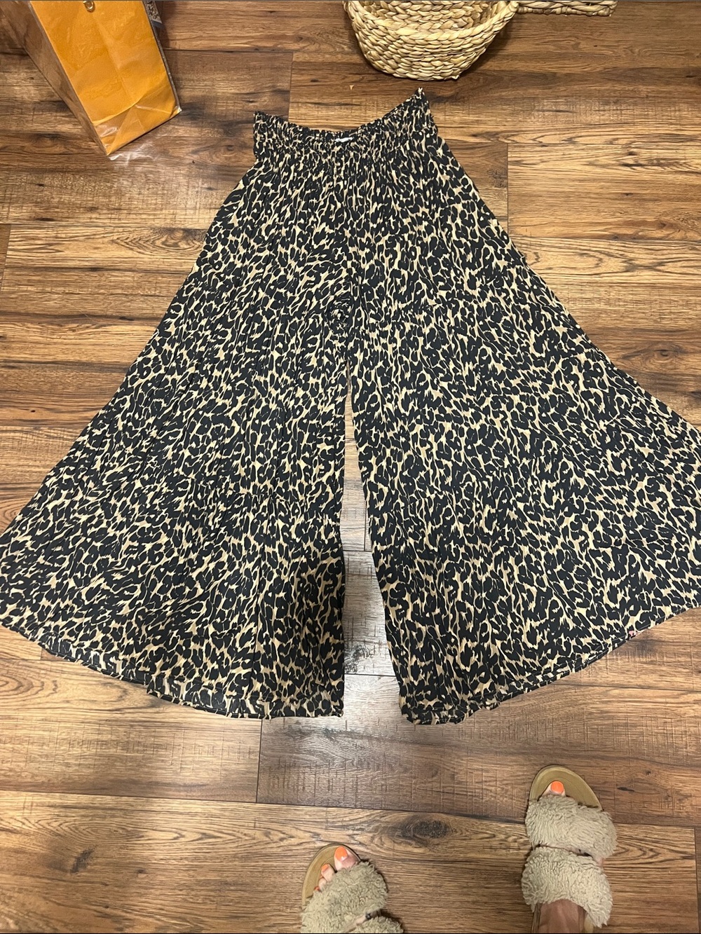 Aerie Leopard Print Wide Leg Culotte Pants - Black & Tan - Picture 2 of 2